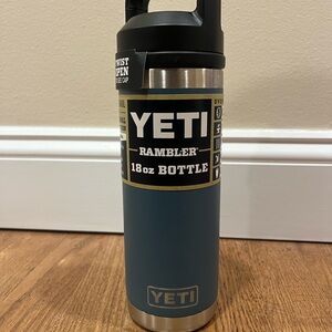 YETI Rambler 18 oz Bottle - Deep Blue